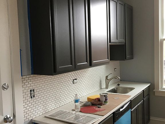 5th image of 938 N Wolcott Ave #3R