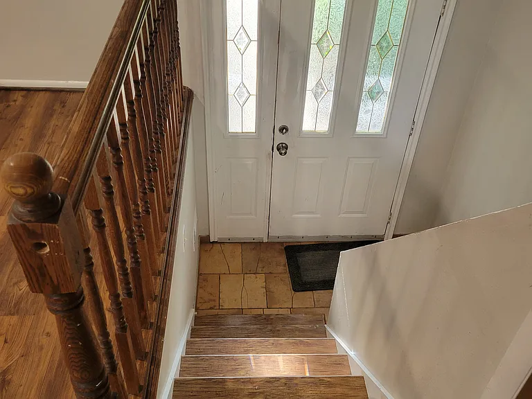 211 Country Club Dr #A — Photo 4