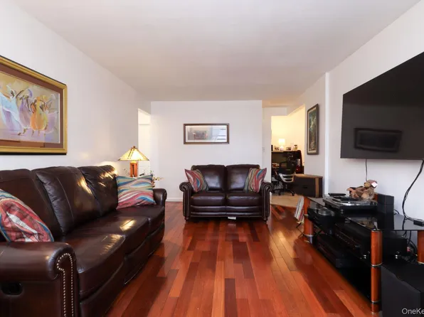 87-40 Francis Lewis Boulevard #A68, Queens Village, NY 11427
