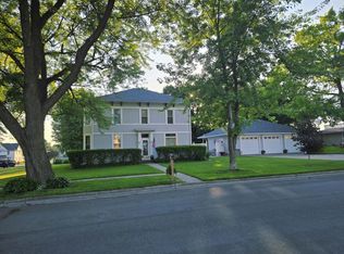 870 Jackson St, Fennimore, WI 53809