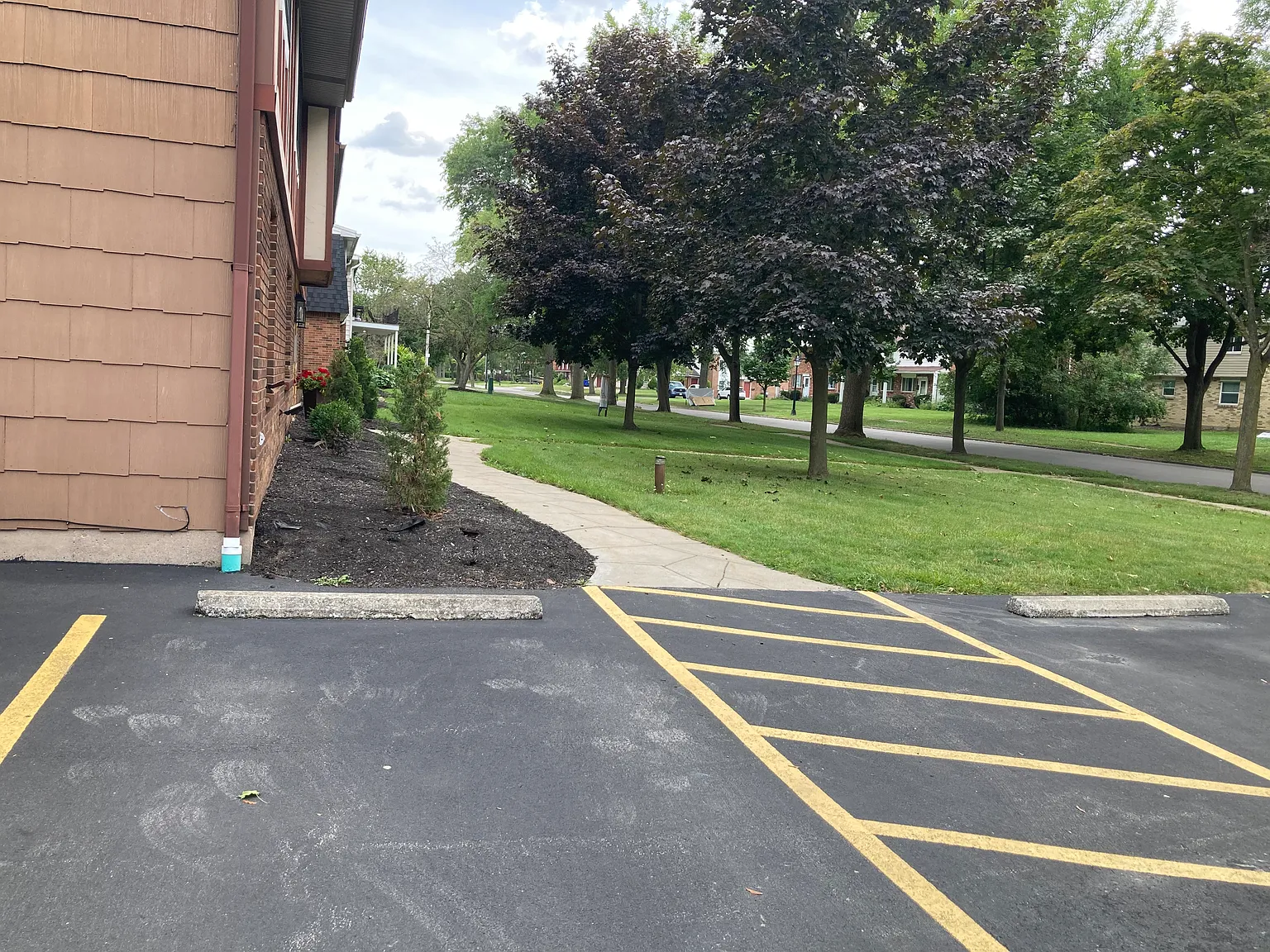 2 bed, 1450 sqft, $1,550 — Photo 2