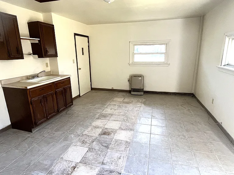 1712 Walnut St #3 — Photo 4