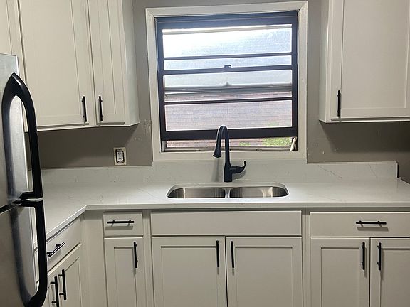 2nd image of 332 Quincy St NE #334