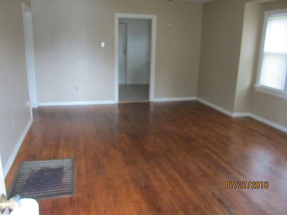 2nd image of 418 S Gray St