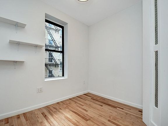 5th image of 1045 Union St #4R