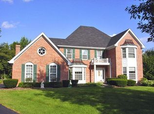 58 Highgate Crse, St Charles, IL 60174