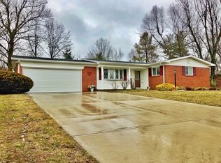 520 Clearview Ln, Versailles, IN 47042