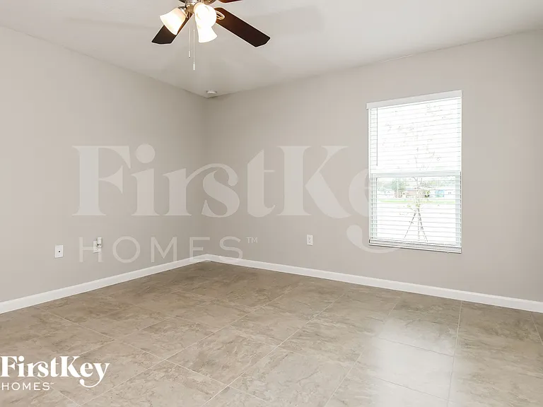 643 Lindbergh Way — Photo 9