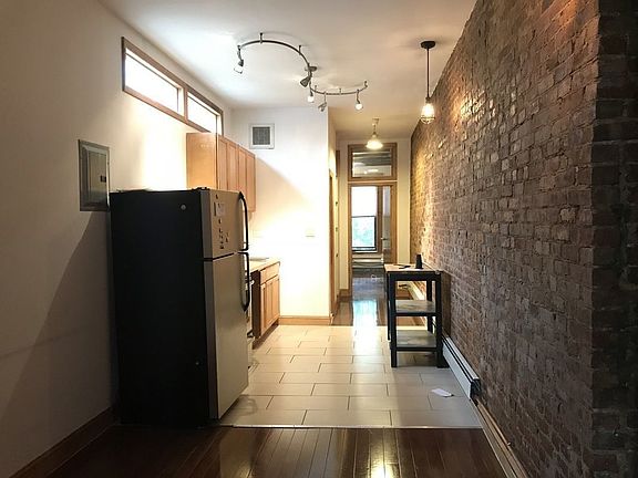 2nd image of 2312 1st Ave APT 4S