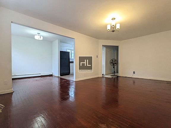 3rd image of 3070 12th St #2