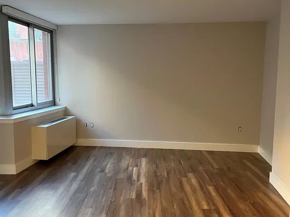 22 East First Street image 3 of 6