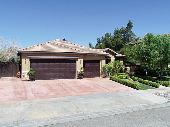 3rd image of 8956 Gentian Ave