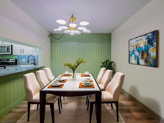 4th image of 616 Sea Pine Way