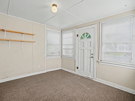 3rd image of 236 15th Ave