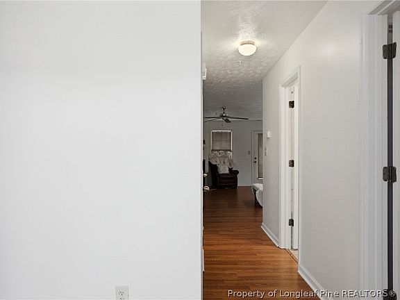 5th image of 209 Waterdown Dr APT 6