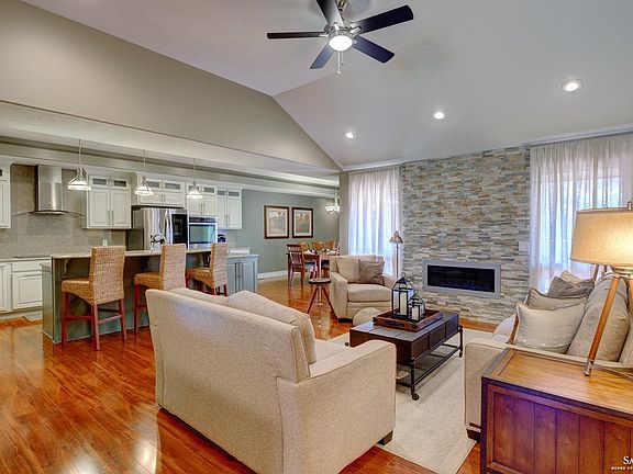 2nd image of 2201 Brookefield Dr