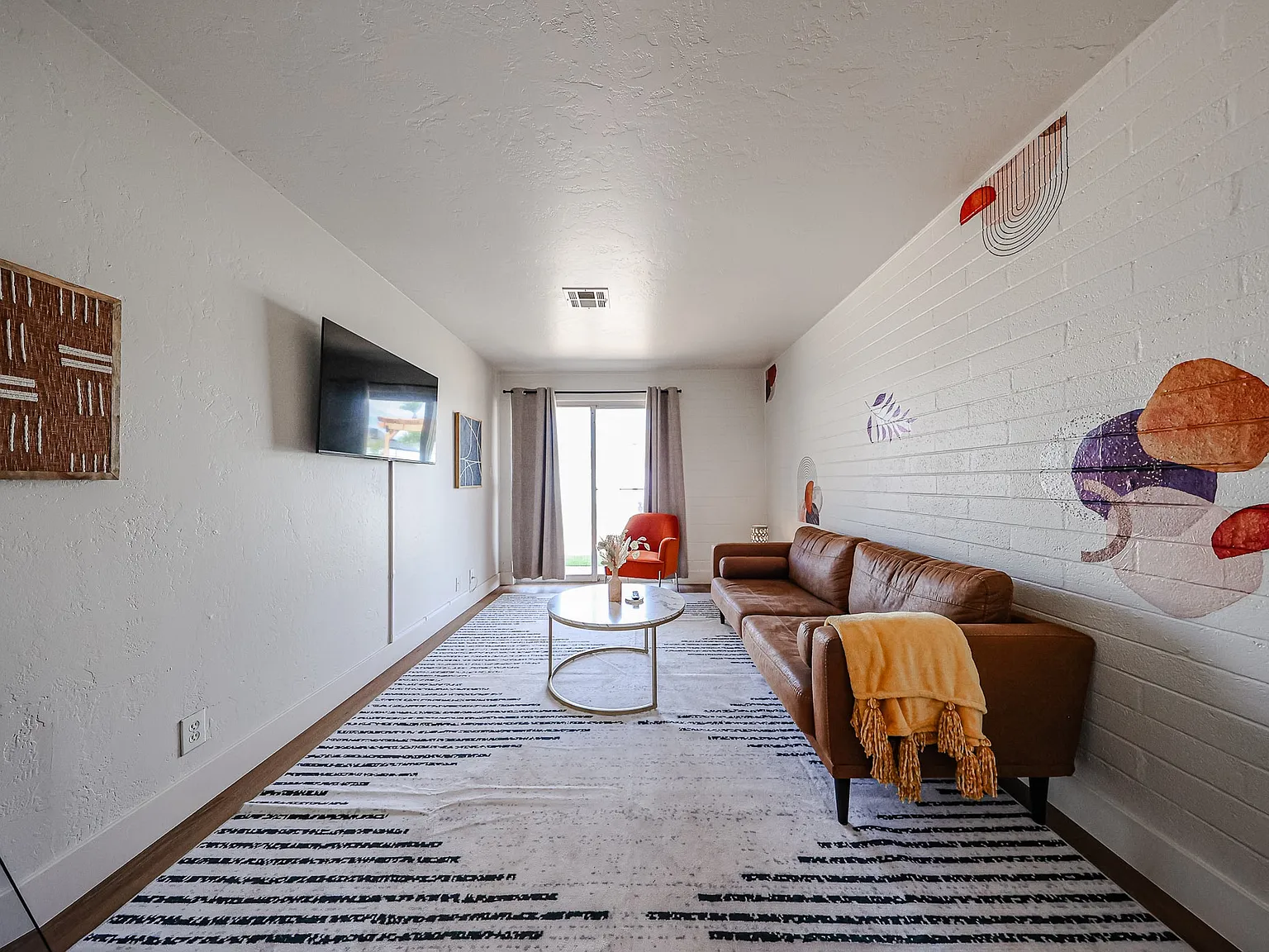 N 10th St, Phoenix — Photo 4