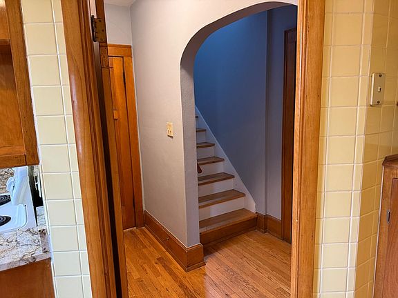 Entrace from ground floor