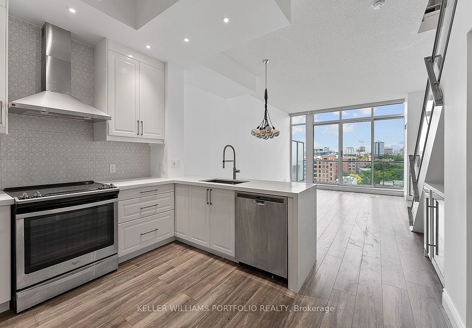 2 bed, $4,000 — Photo 4