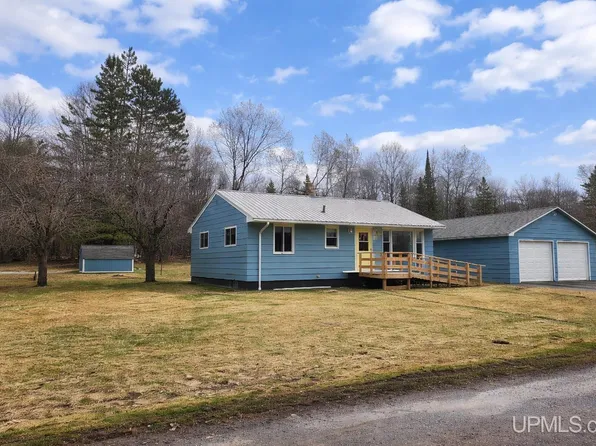 77 Nowicki Rd, Gaastra, MI 49927