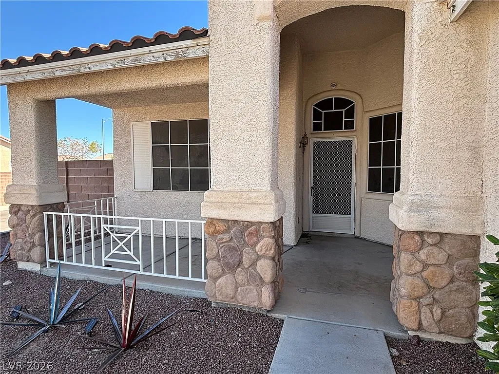 3 bed, 2.5 bath, 1904 sqft, $1,950 — Photo 3