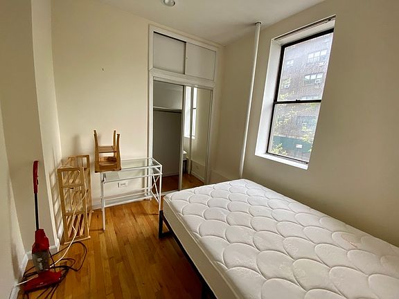 5th image of 250 E 3rd St #2