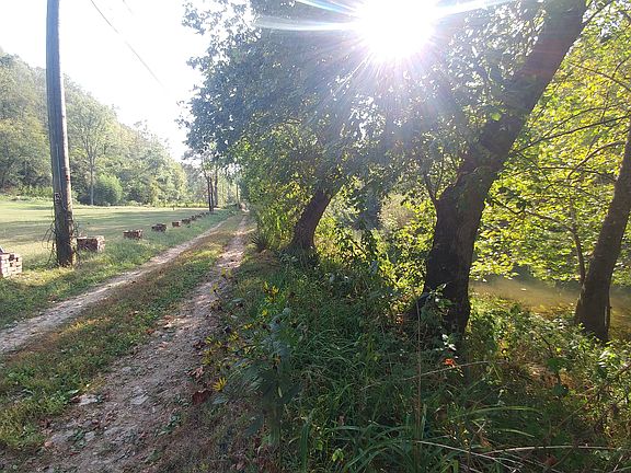 3rd image of 2114 Saltville Hwy