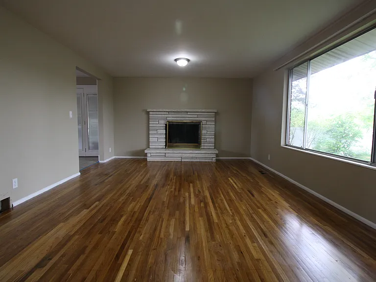 4438 S Balsam Ave — Photo 9