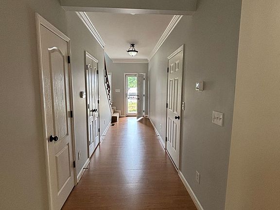 2nd image of 402 Beaumont Cir