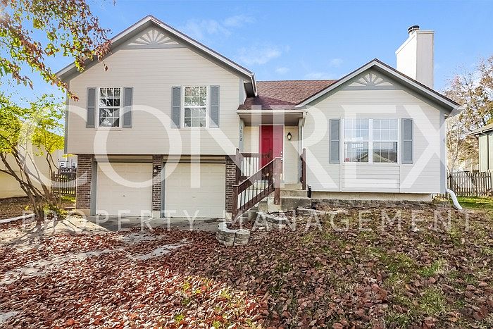 1st image of 1712 NE Stonewood Dr