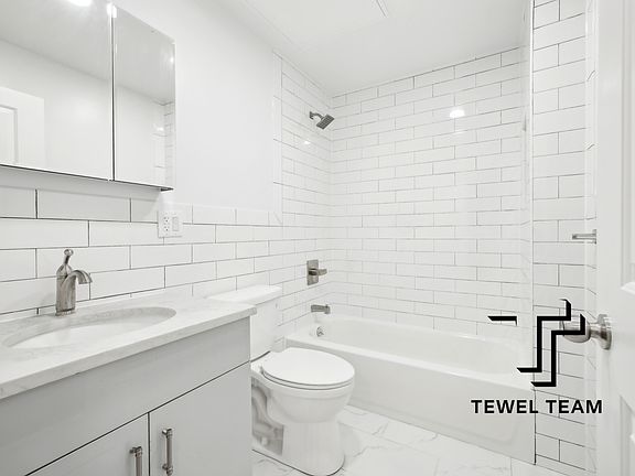 4th image of 1697 Lexington Ave #4A