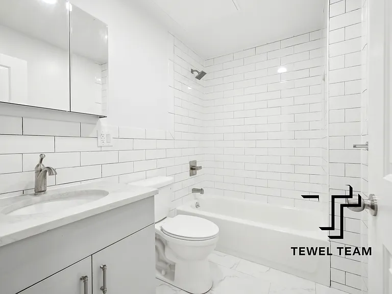 1697 Lexington Ave #4A — Photo 4