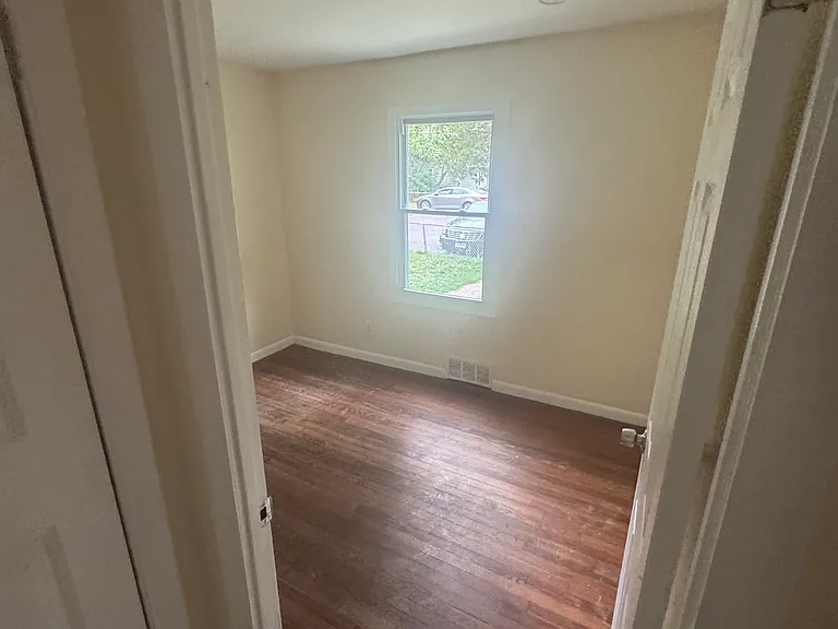 89 Priscilla St — Photo 10