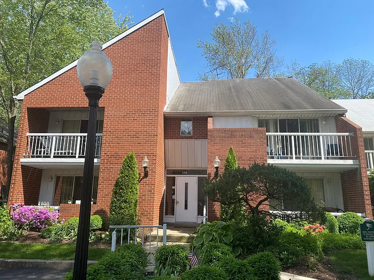 Park Place One Apartments — Photo 17