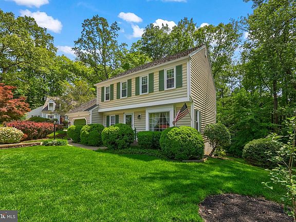 2nd image of 11613 Brookway Ct
