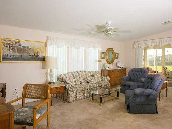 3rd image of 1212 Barefoot Cir