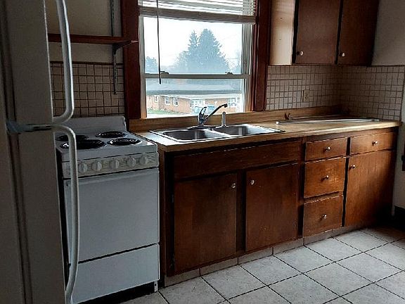 5th image of 1170 Lexington Ave