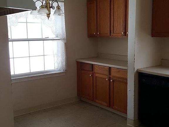 5th image of 5224 E 113th St