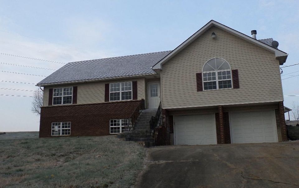 1st image of 300 Edna Lee Ln