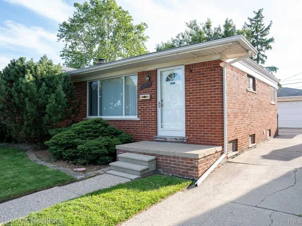 30289 Garry Ave, Madison Heights, MI 48071