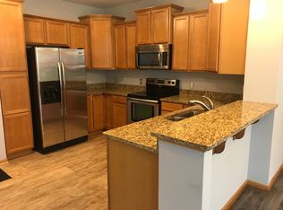 3335 Hazel Trl UNIT E, Woodbury, MN 55129