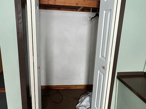 2nd image of 17 Park St #1