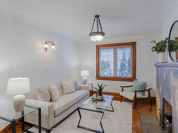 5th image of 11 Winfield Ave