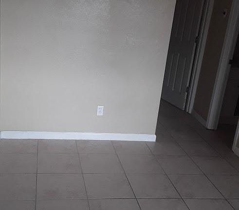 5th image of 3638 E Monte Vista Dr