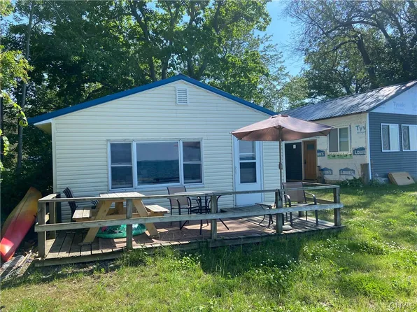 120 Dowie Dale Beach Dr #6, Mexico, NY 13114