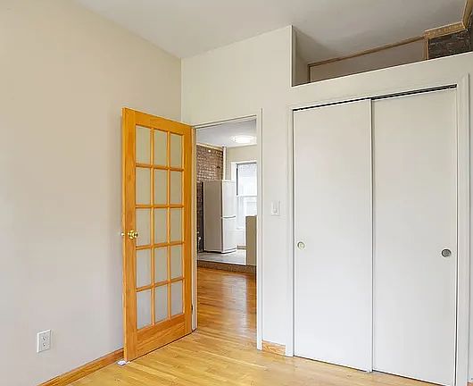 5th image of 520 E 11th St APT 12