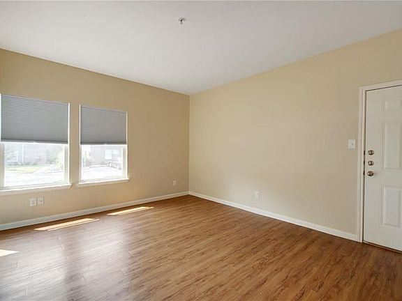3rd image of 12166 Metric Blvd APT 162