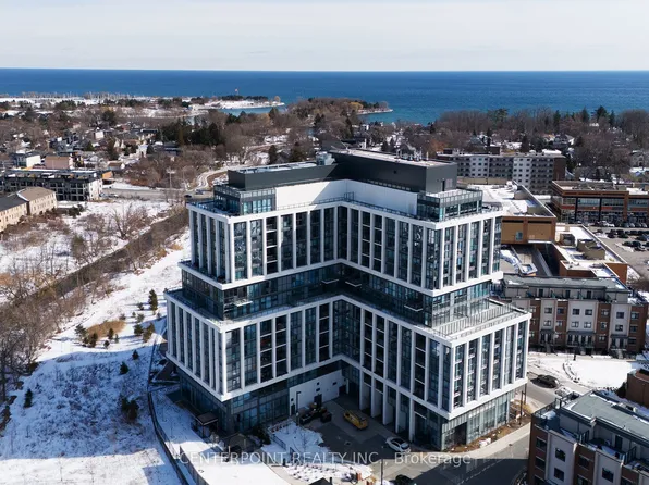 1063 Douglas McCurdy Cmn #803, Mississauga, ON L5G 0C5