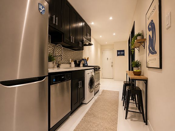 3rd image of 350 Manhattan Ave #L1