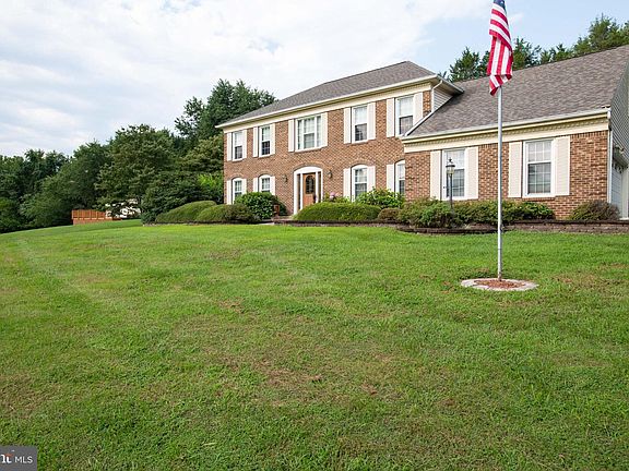 3rd image of 4488 Lynn Forest Dr